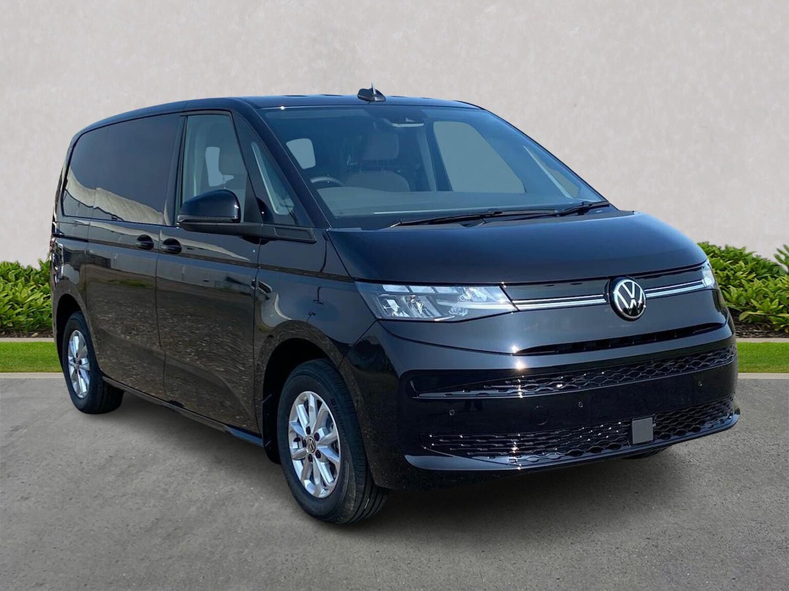 Main listing image - Volkswagen Multivan