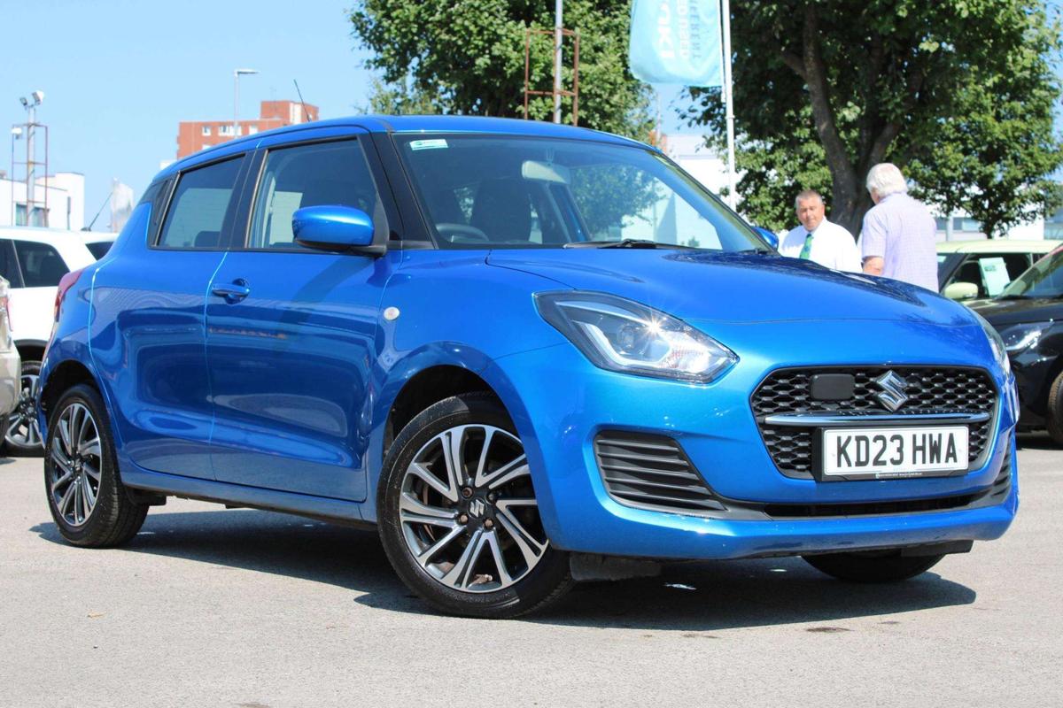 Main listing image - Suzuki Swift