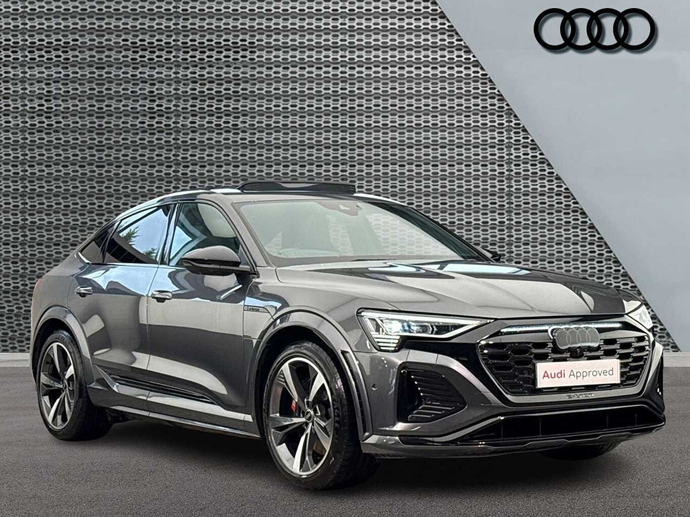 Main listing image - Audi Q8