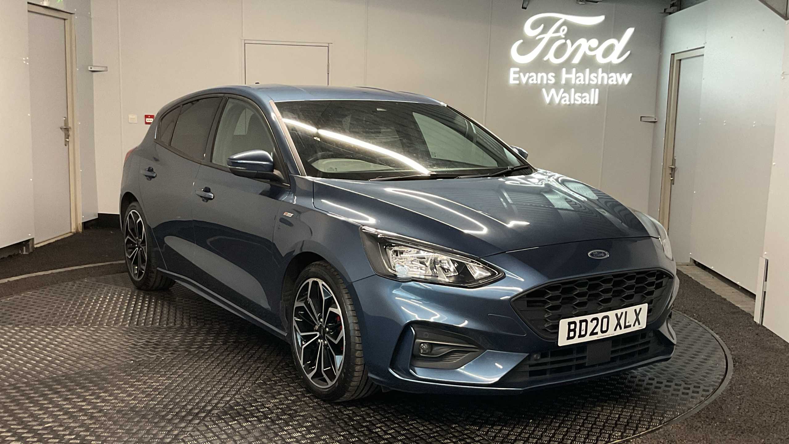 Main listing image - Ford Focus