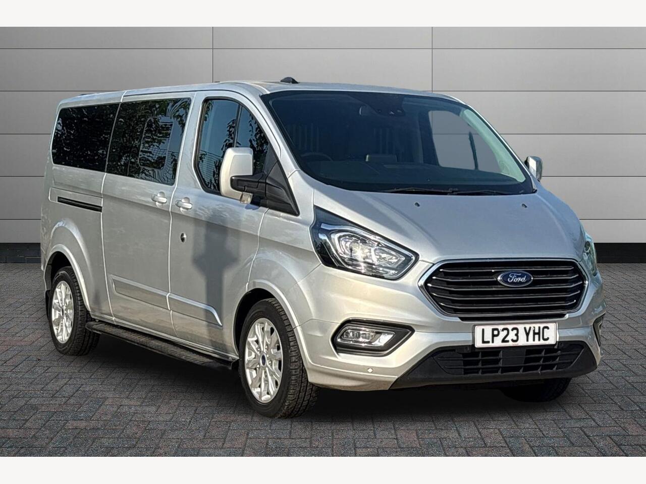 Main listing image - Ford Tourneo Custom
