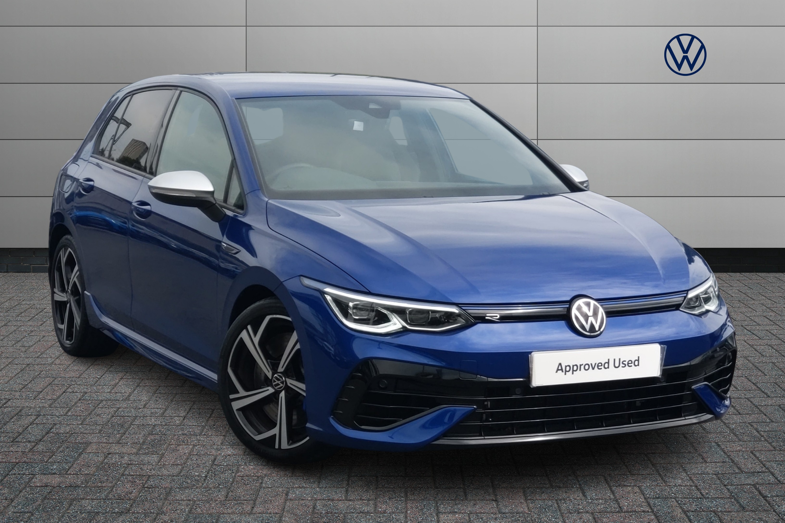 Main listing image - Volkswagen Golf R