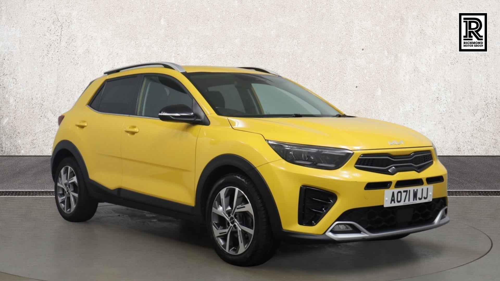 Main listing image - Kia Stonic