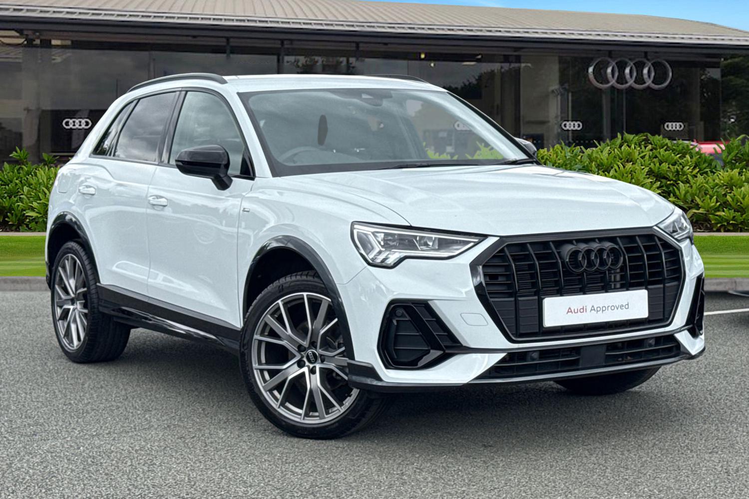 Main listing image - Audi Q3
