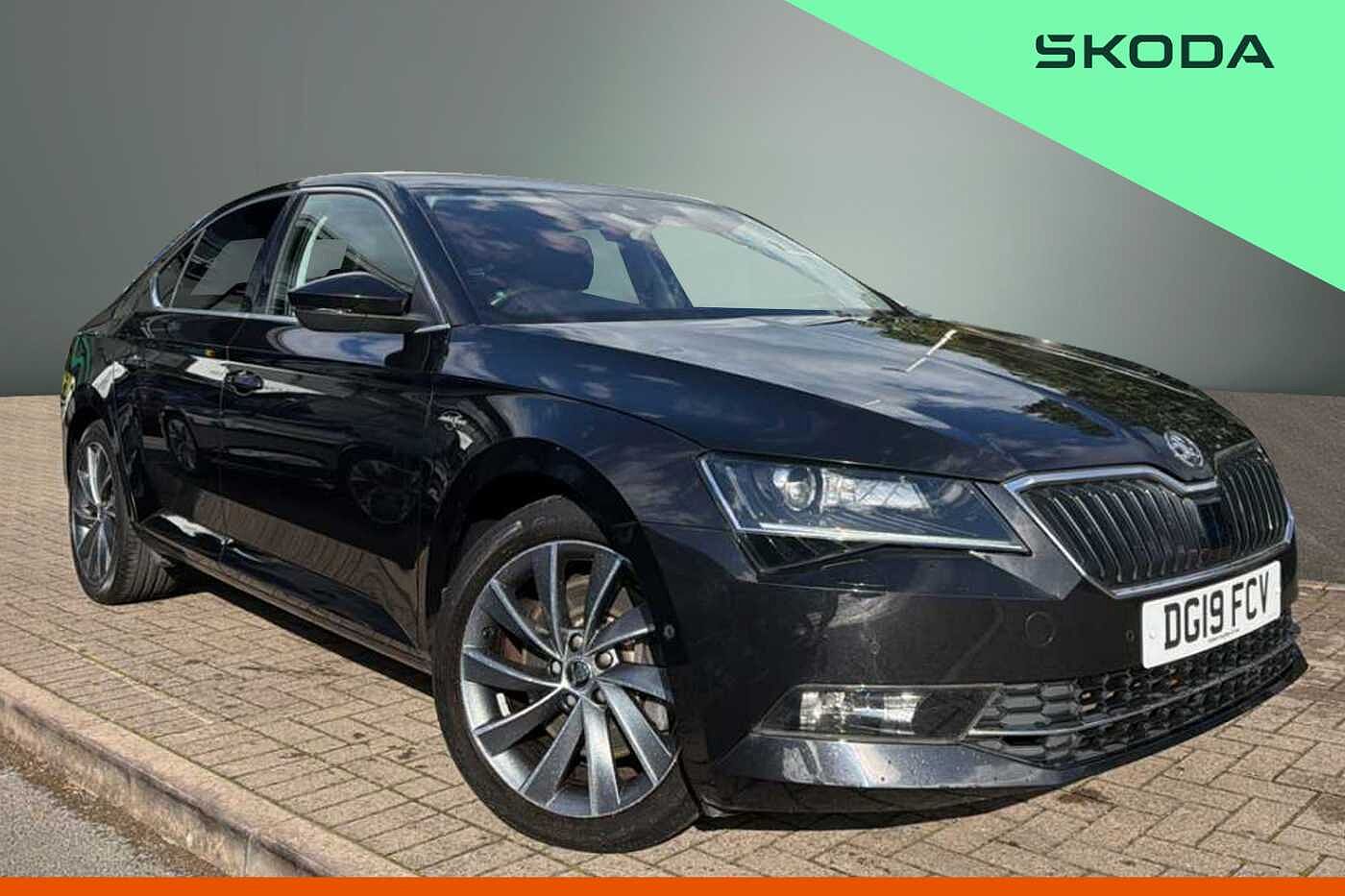 Main listing image - Skoda Superb