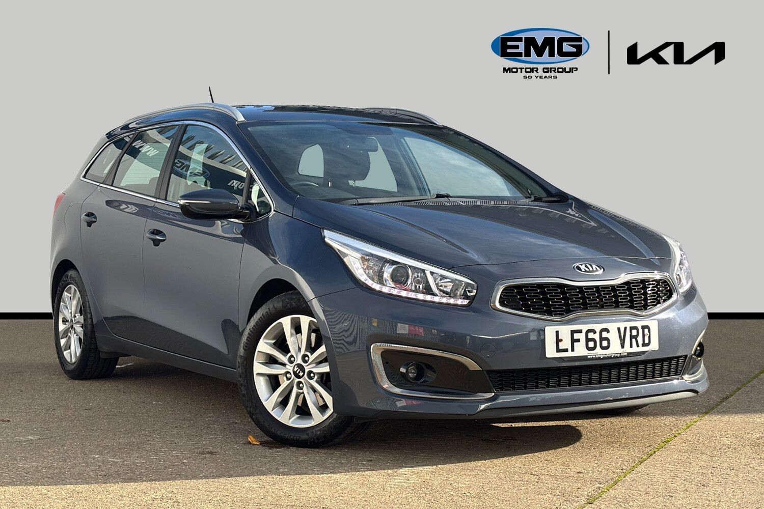 Main listing image - Kia Ceed SW