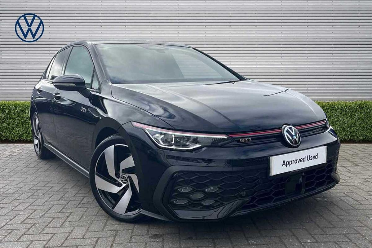 Main listing image - Volkswagen Golf