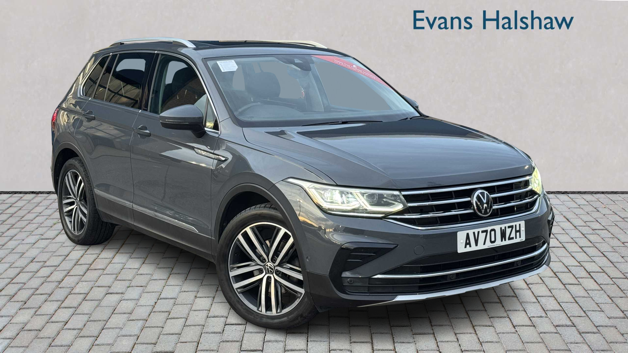 Main listing image - Volkswagen Tiguan