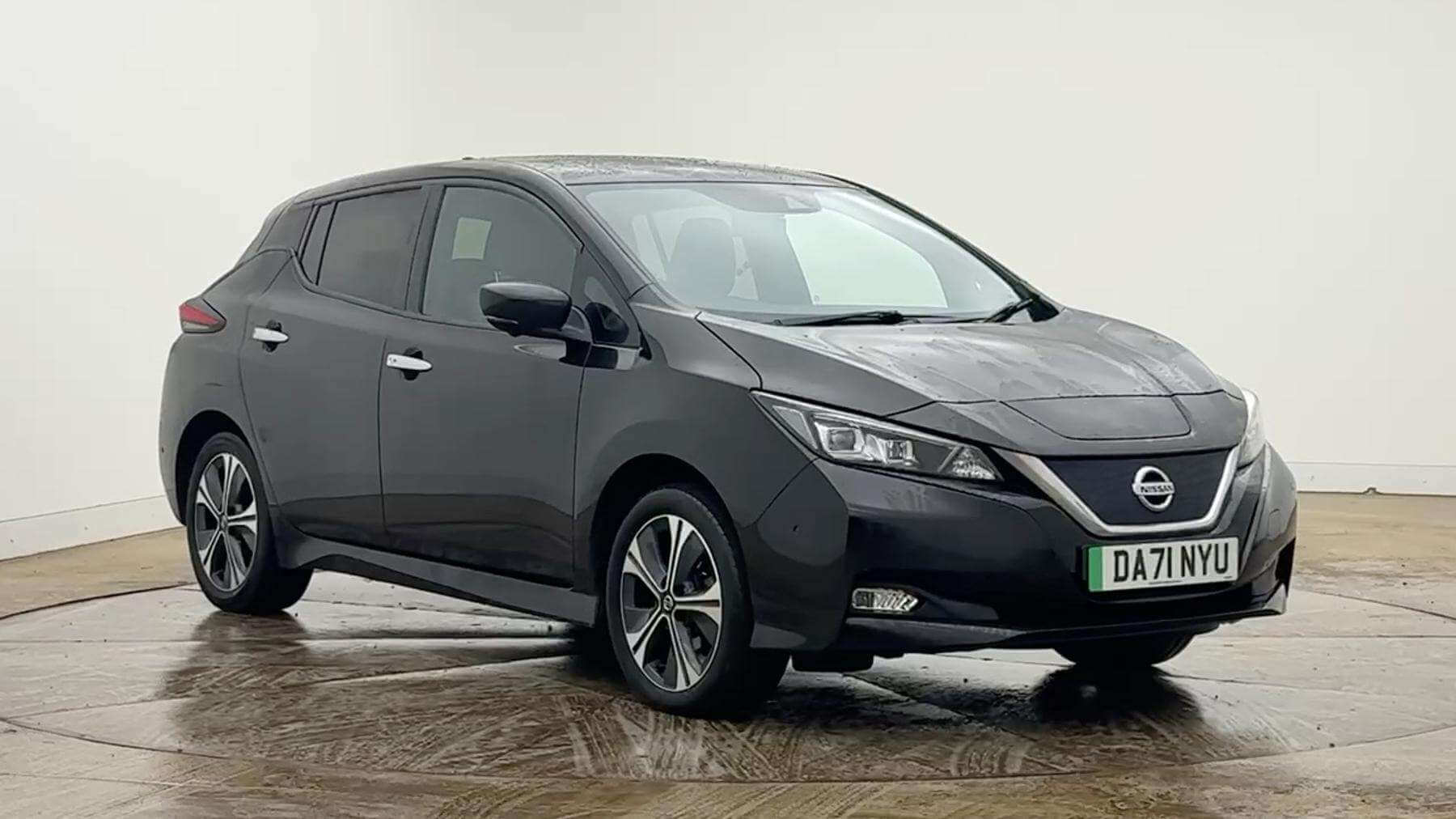 Main listing image - Nissan Leaf