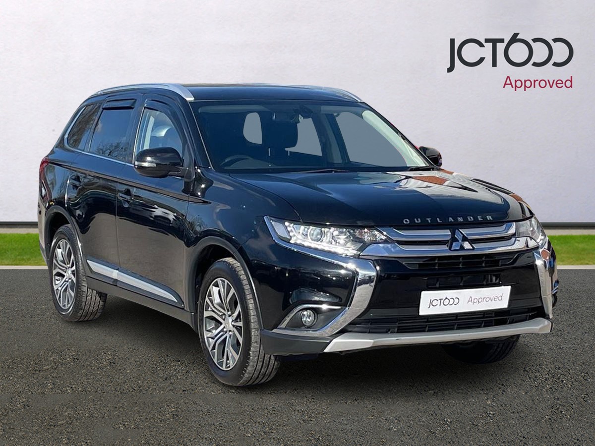 Main listing image - Mitsubishi Outlander