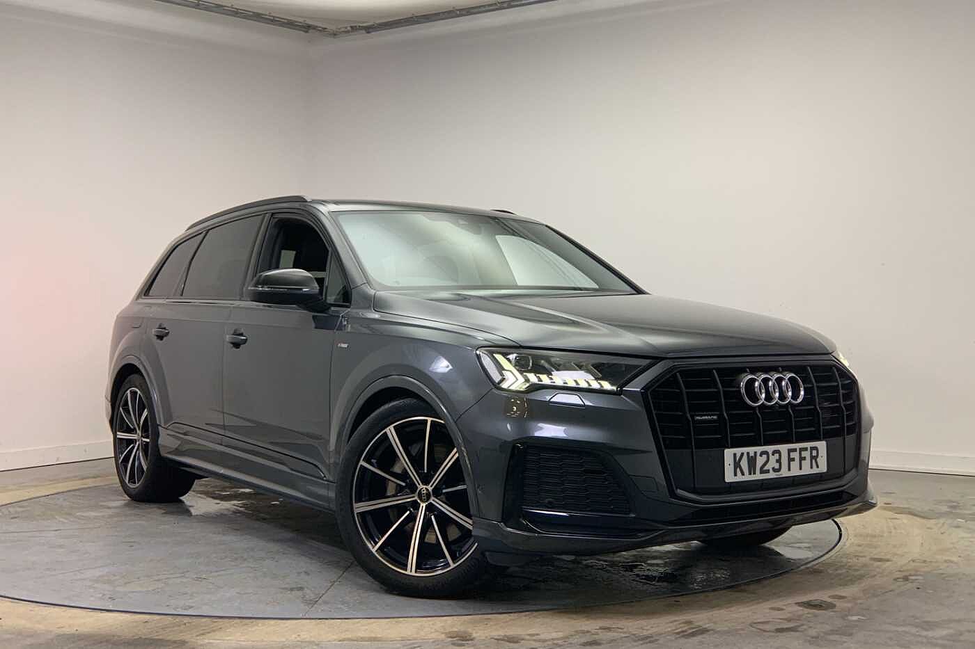 Main listing image - Audi Q7