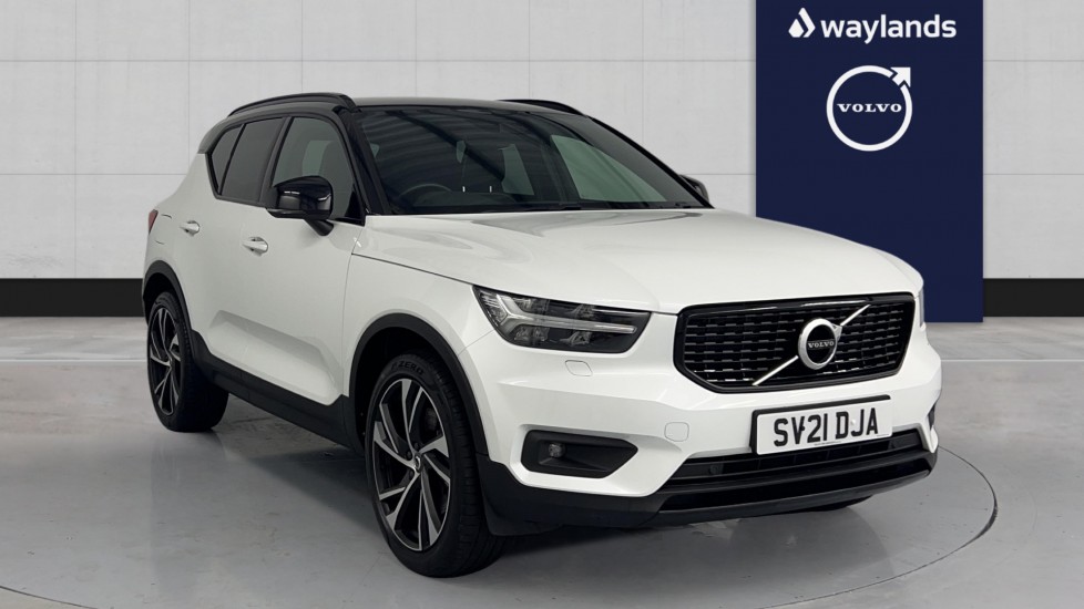 Main listing image - Volvo XC40 Recharge