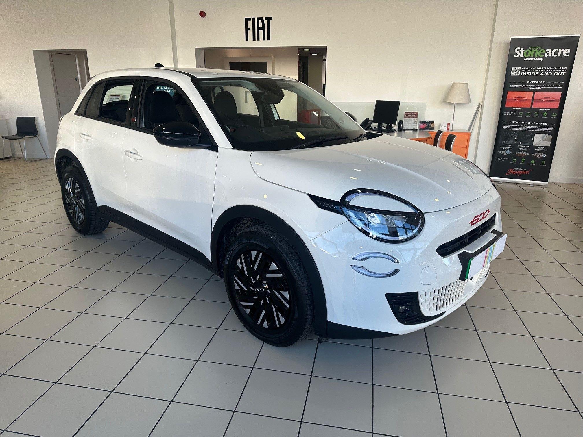 Main listing image - Fiat 600 Electric