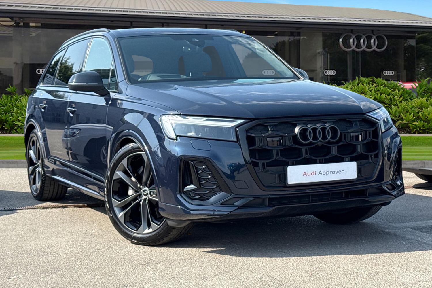 Main listing image - Audi Q7