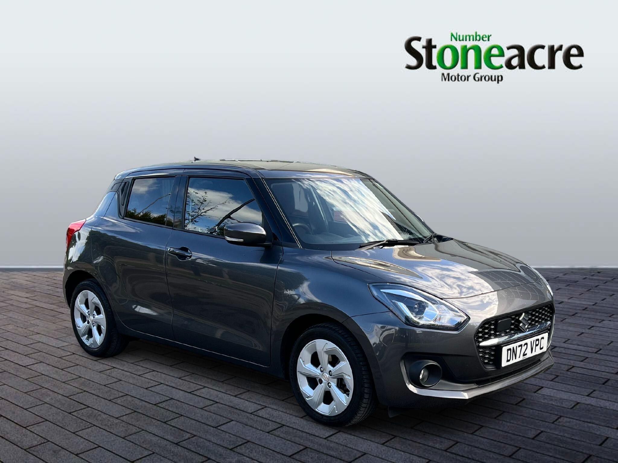 Main listing image - Suzuki Swift