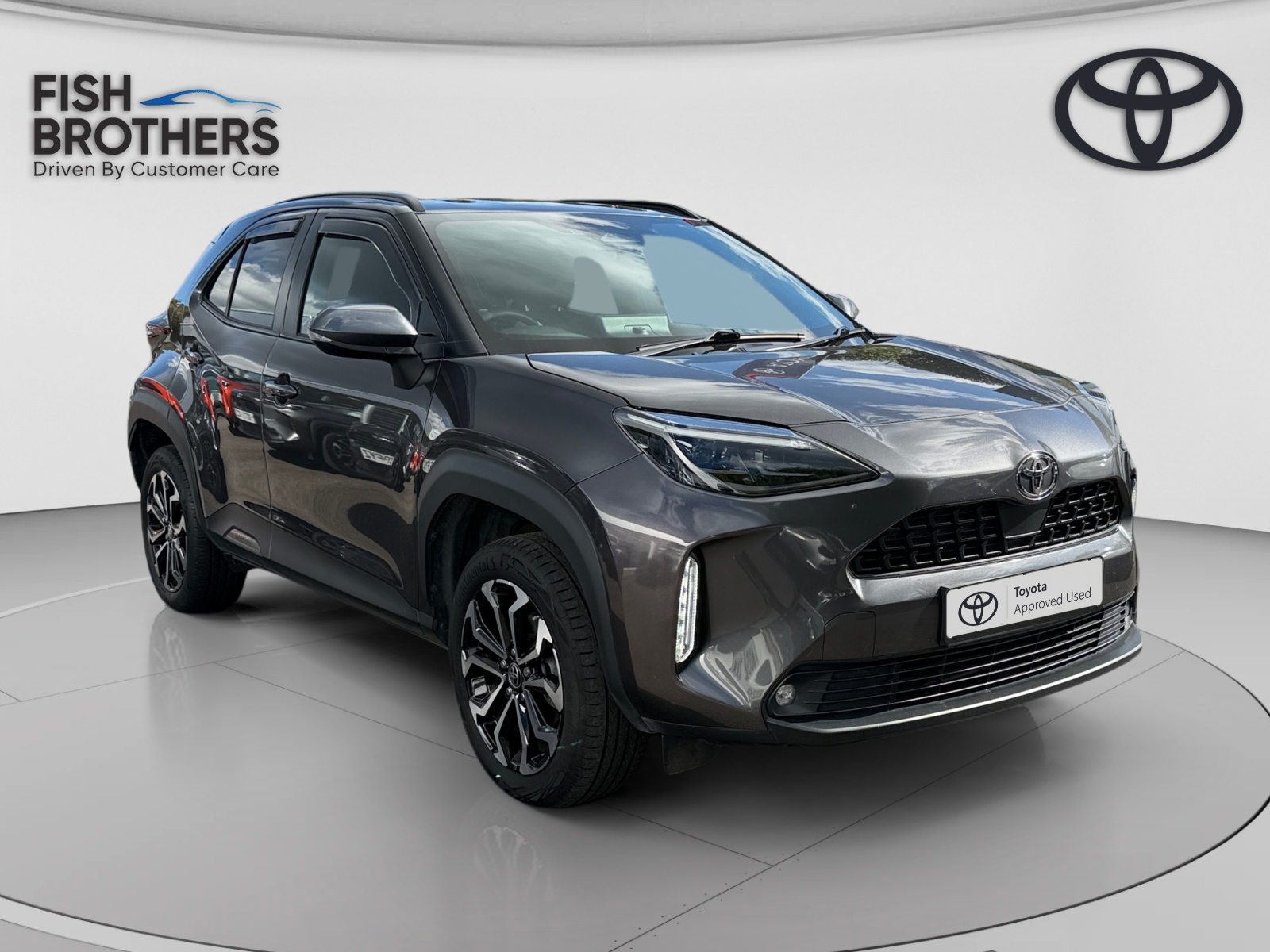Main listing image - Toyota Yaris Cross