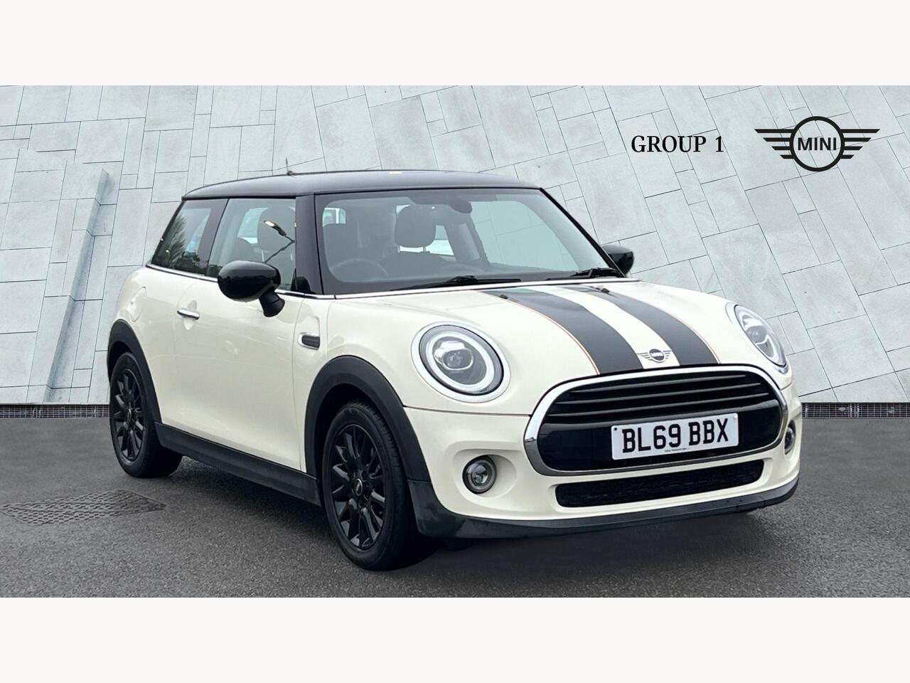 Main listing image - MINI Hatchback