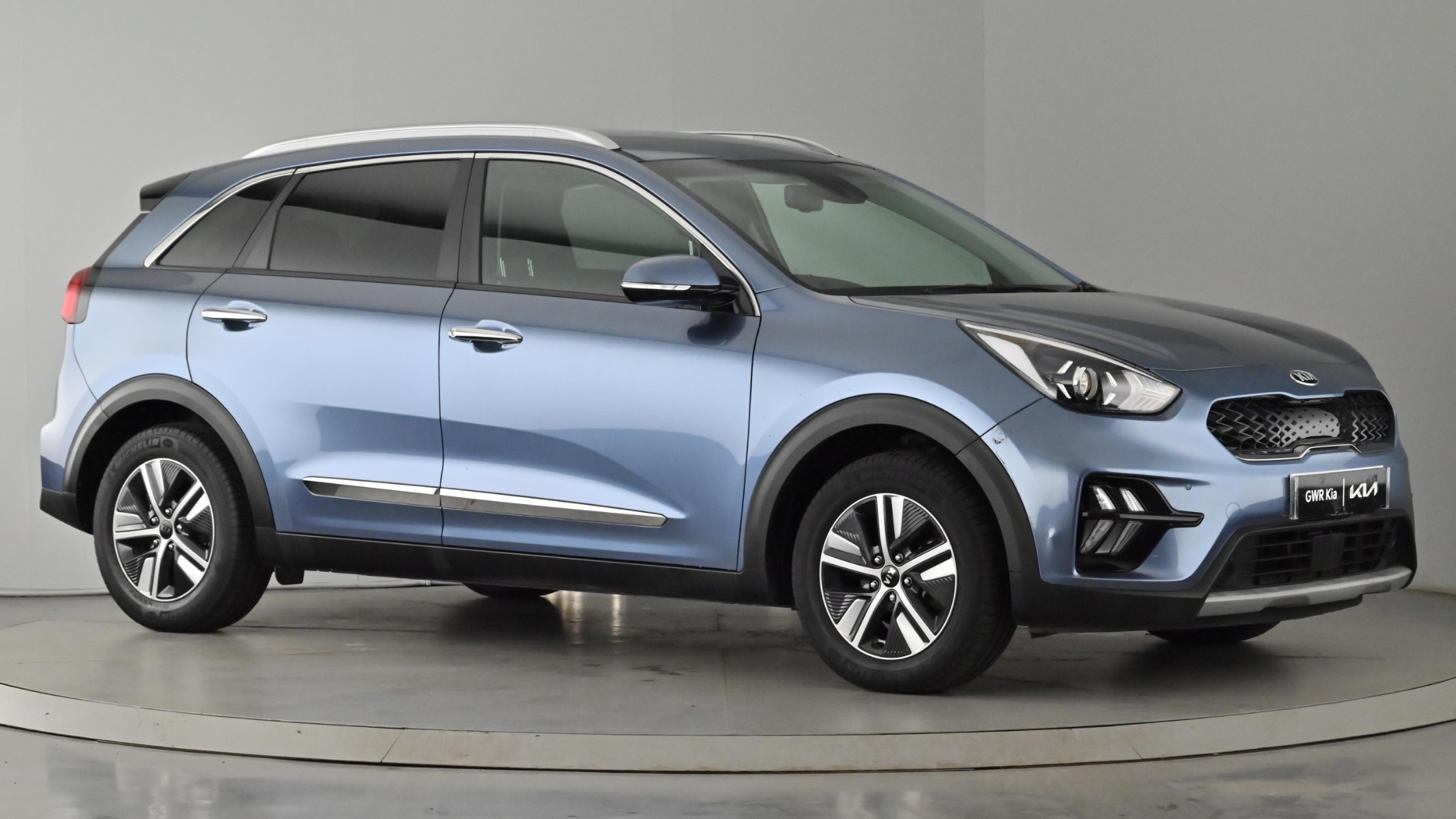 Main listing image - Kia Niro