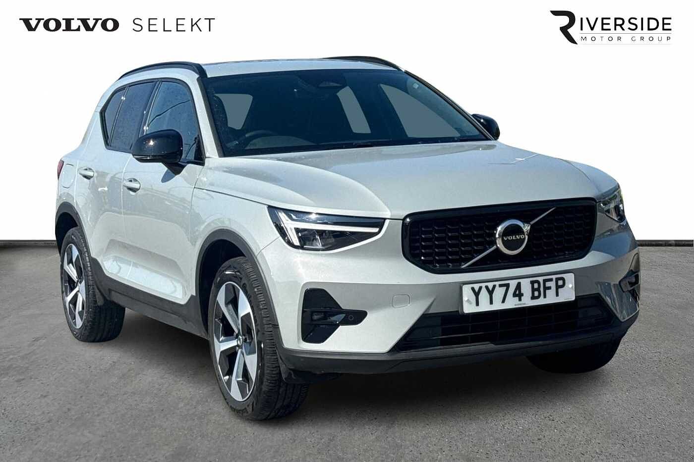 Main listing image - Volvo XC40