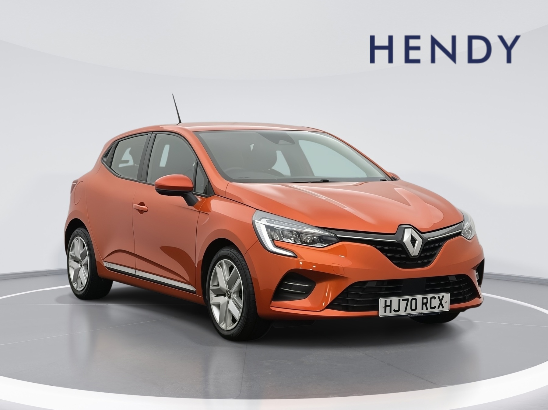 Main listing image - Renault Clio