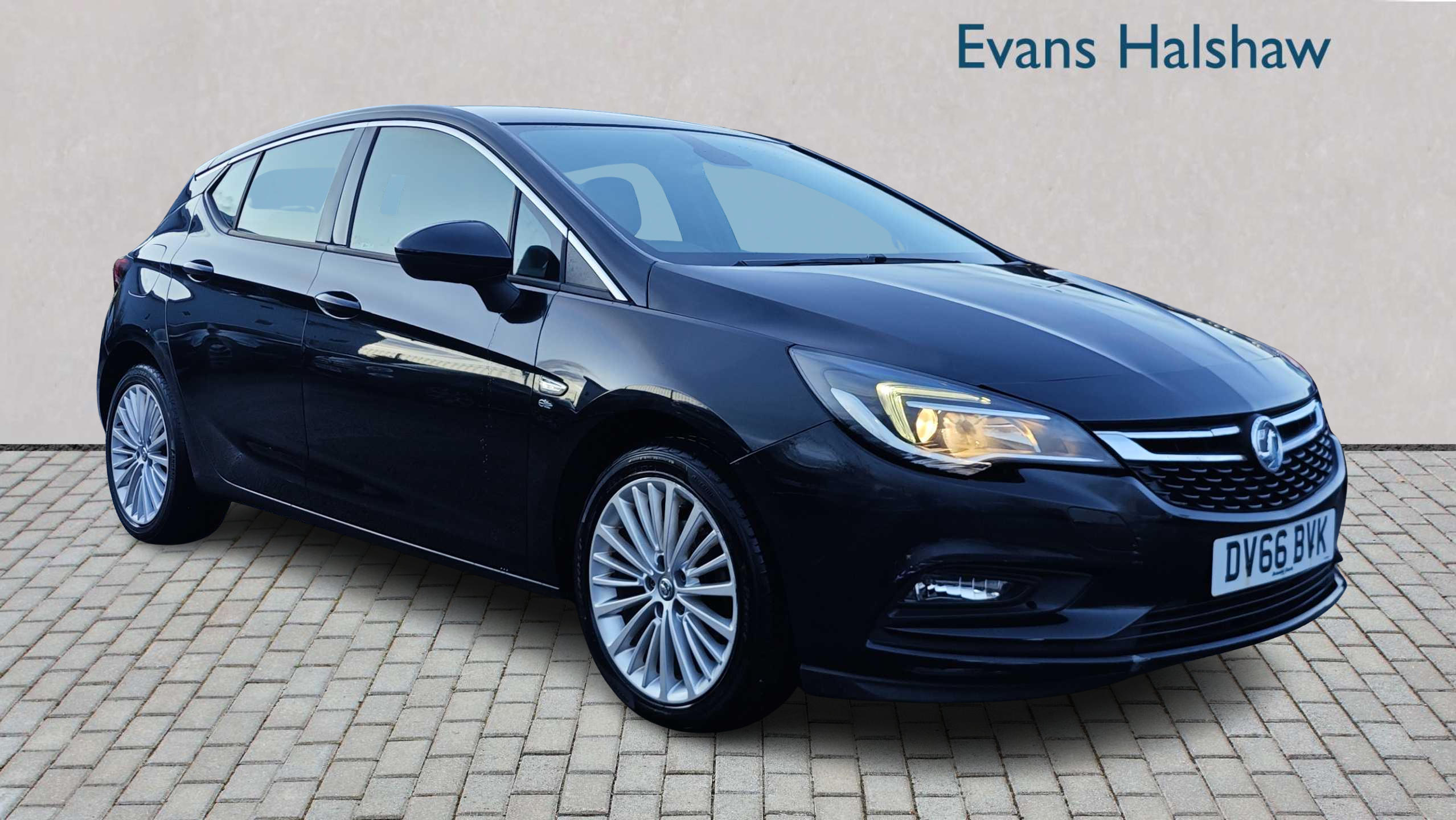 Main listing image - Vauxhall Astra