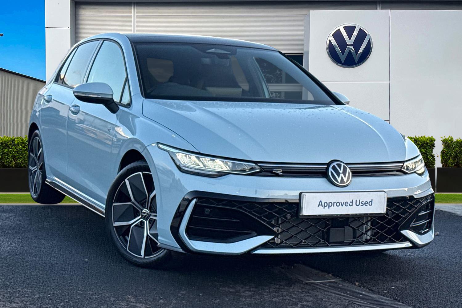 Main listing image - Volkswagen Golf