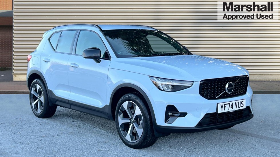 Main listing image - Volvo XC40