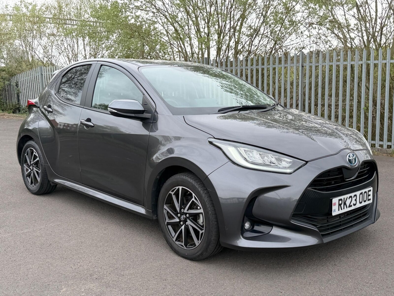 Main listing image - Toyota Yaris