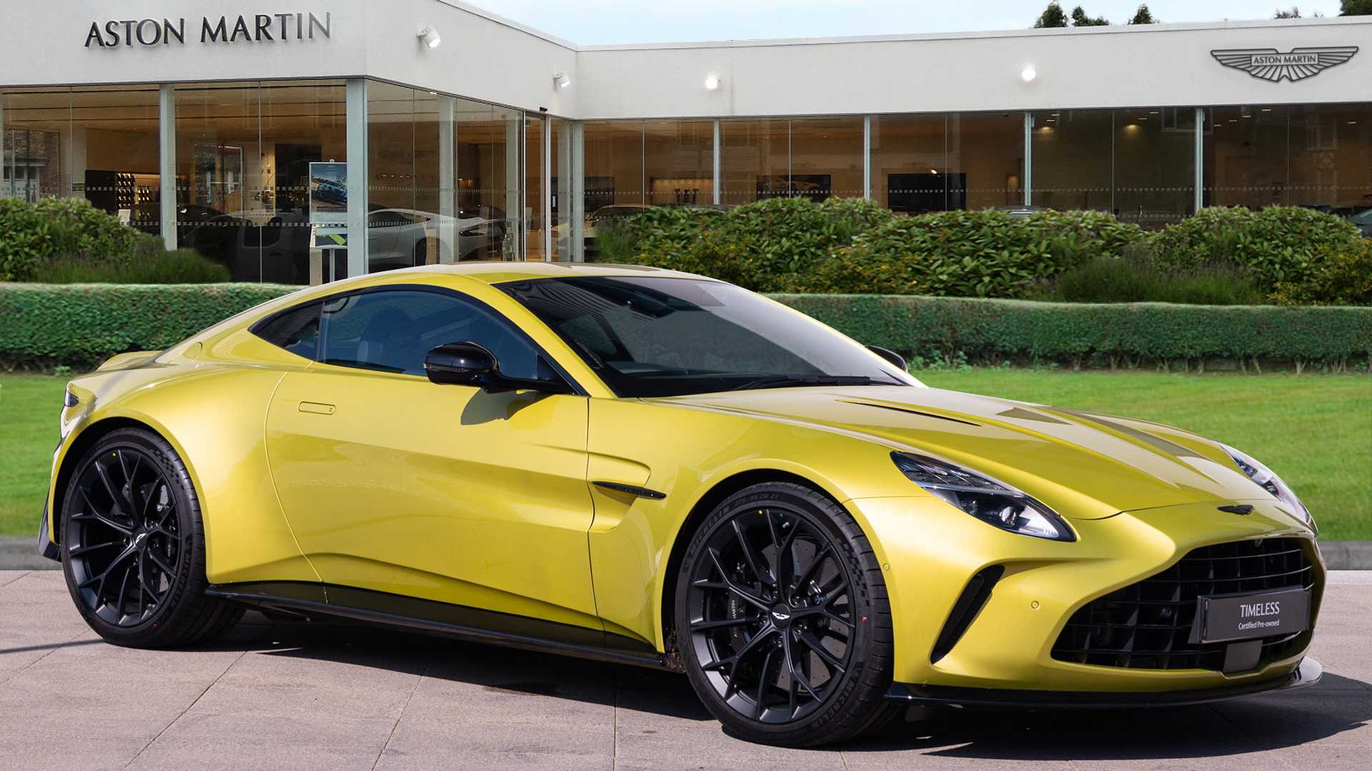Main listing image - Aston Martin Vantage