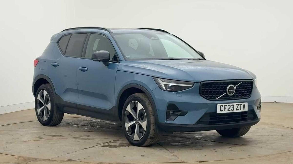 Main listing image - Volvo XC40