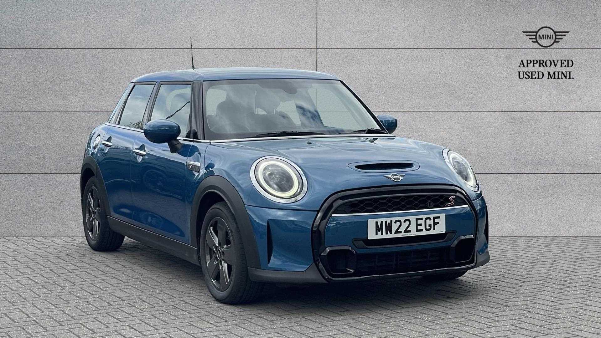Main listing image - MINI Hatchback 5dr