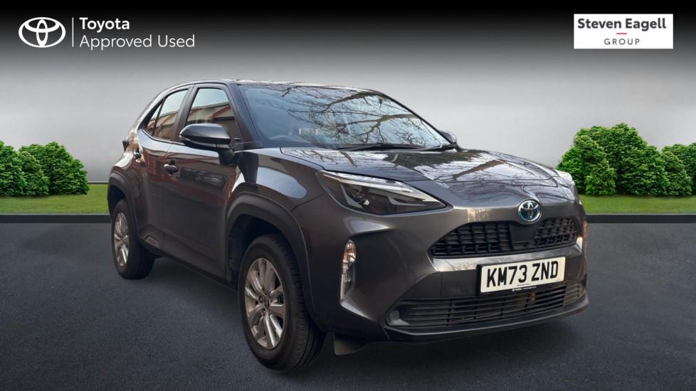 Main listing image - Toyota Yaris Cross