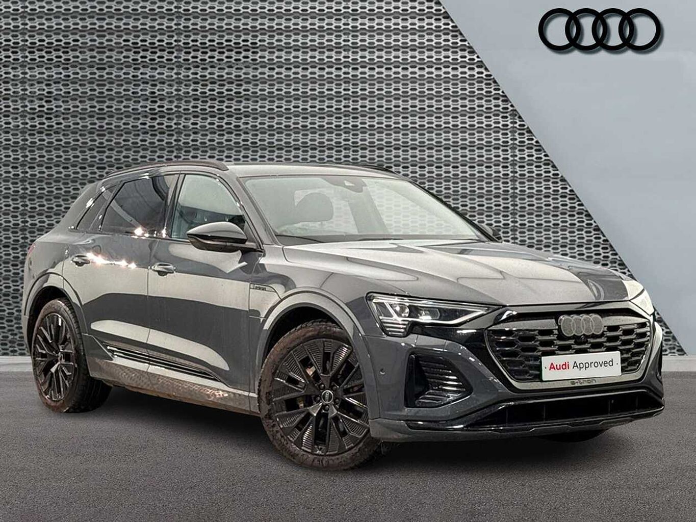 Main listing image - Audi Q8