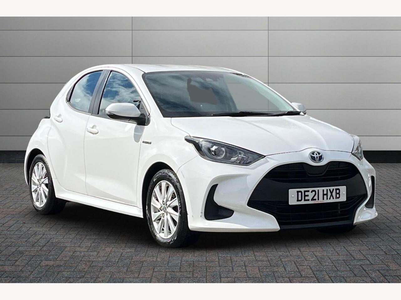 Main listing image - Toyota Yaris
