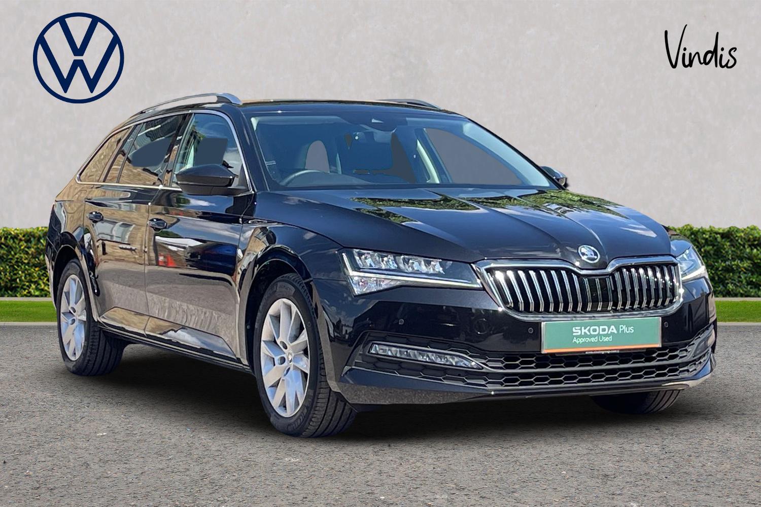 Main listing image - Skoda Superb Estate