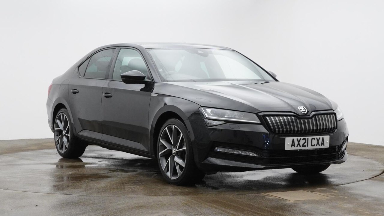 Main listing image - Skoda Superb