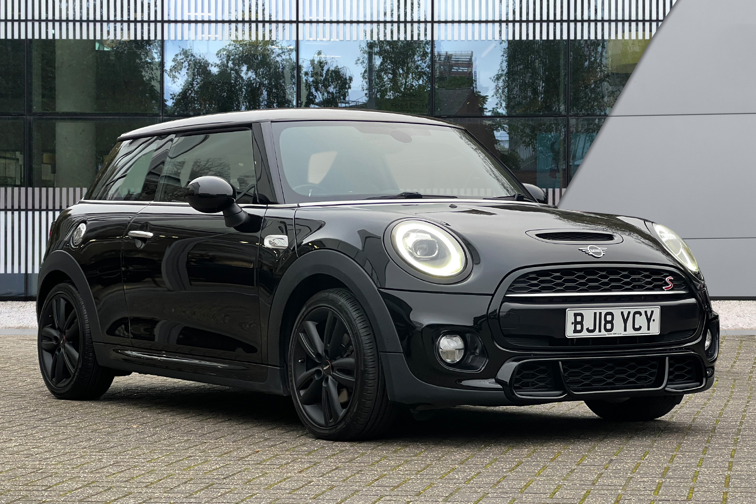 Main listing image - MINI Hatchback