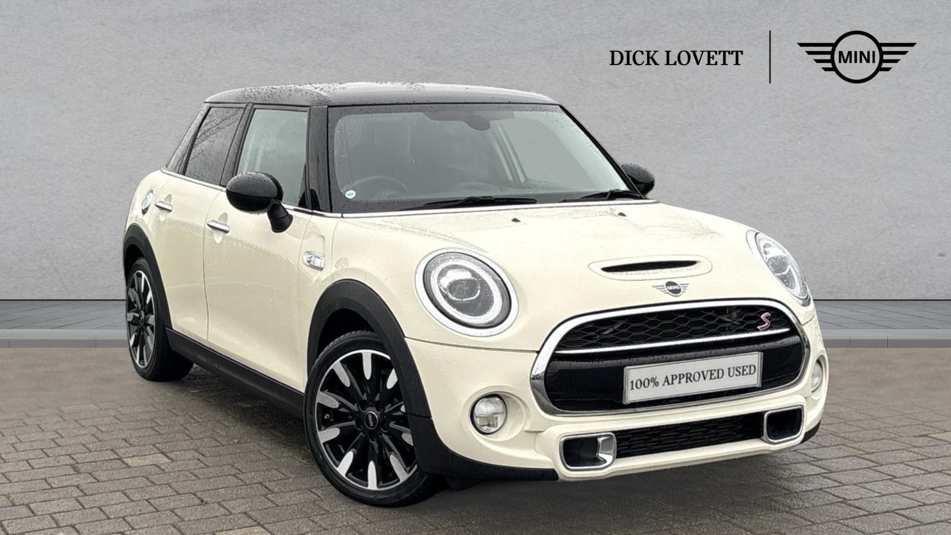 Main listing image - MINI Hatchback 5dr