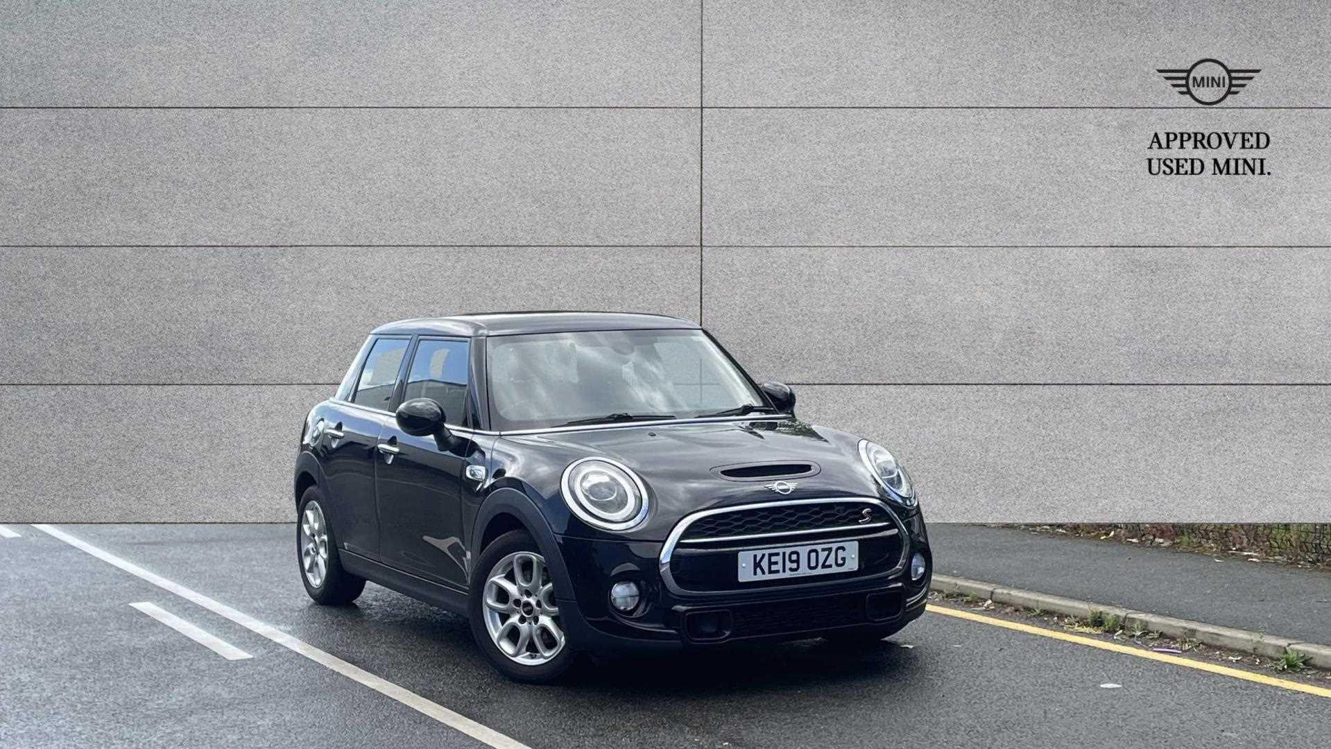 Main listing image - MINI Hatchback 5dr