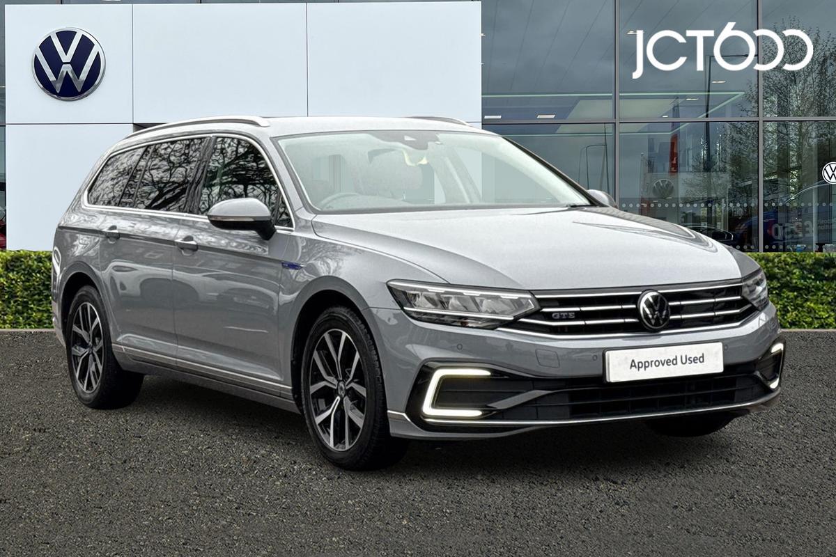 Main listing image - Volkswagen Passat GTE