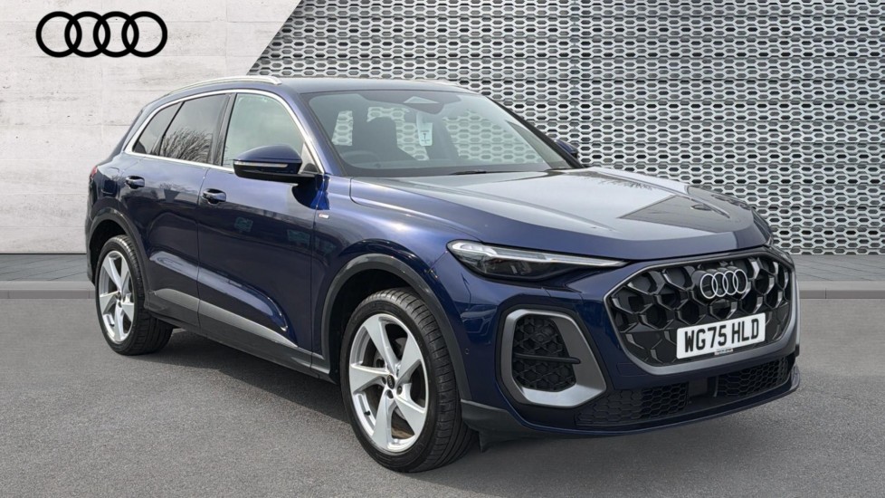 Main listing image - Audi Q5