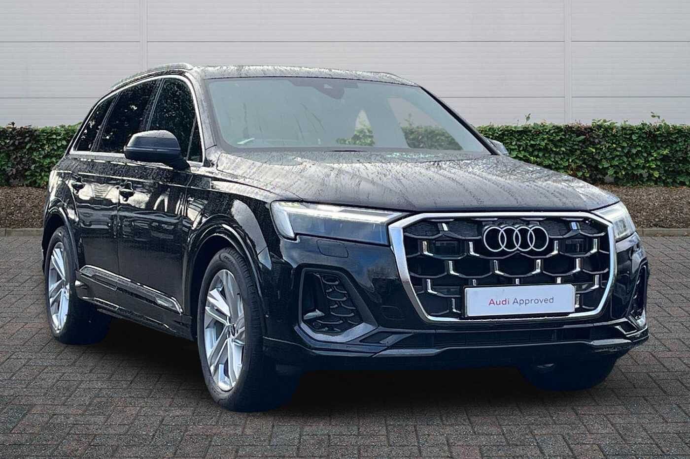 Main listing image - Audi Q7