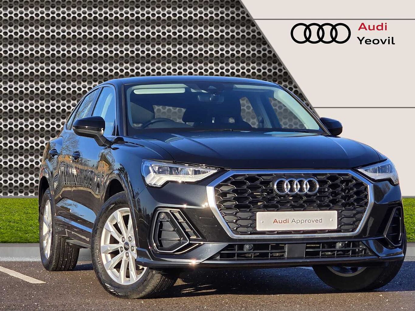 Main listing image - Audi Q3