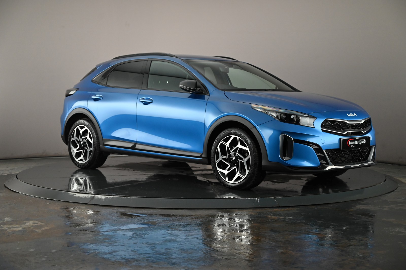 Main listing image - Kia XCeed