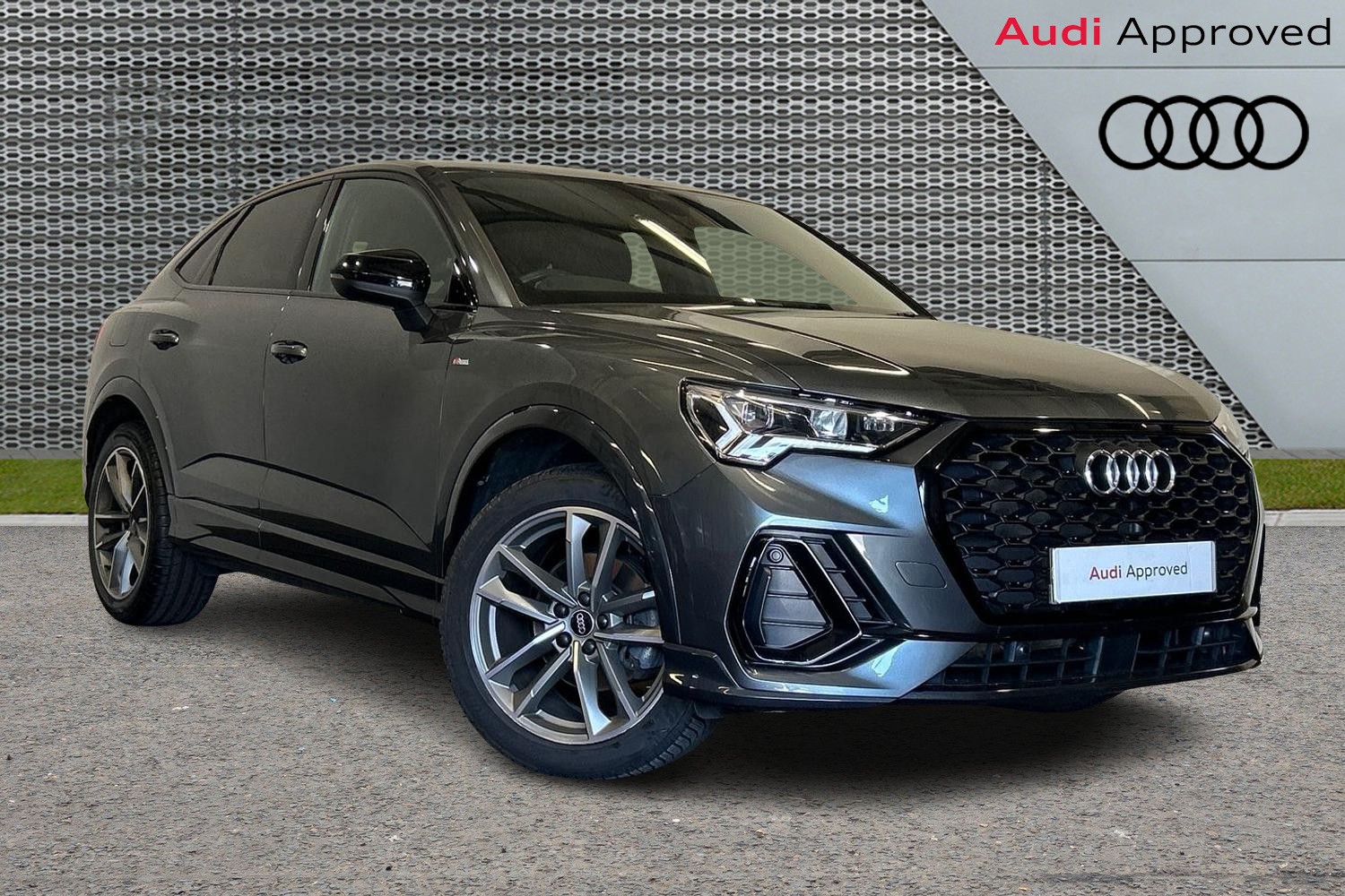 Main listing image - Audi Q3