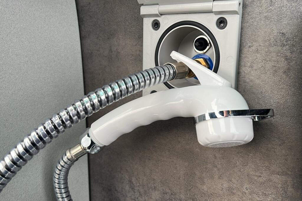 Main listing image - Volkswagen California