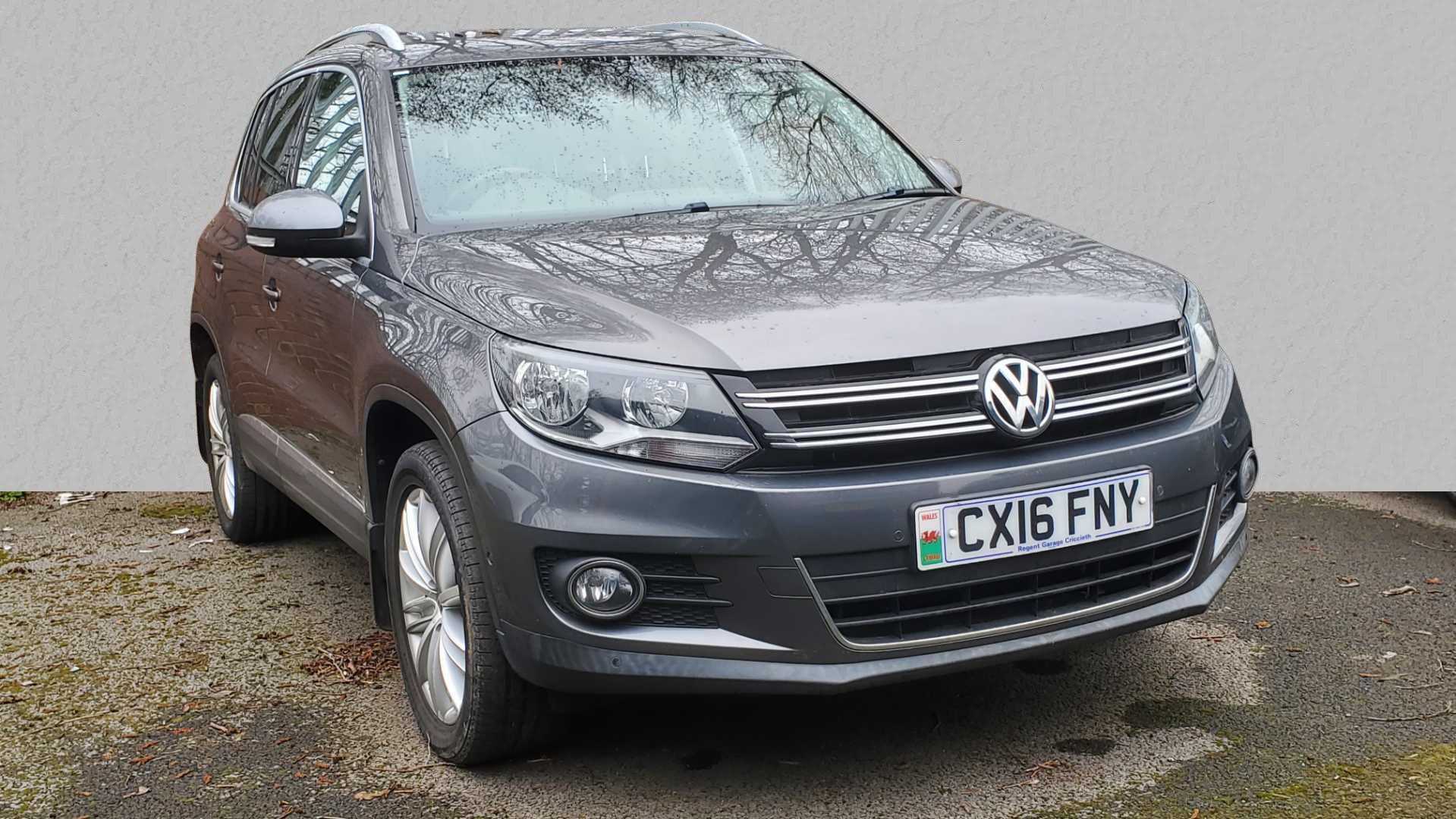 Main listing image - Volkswagen Tiguan