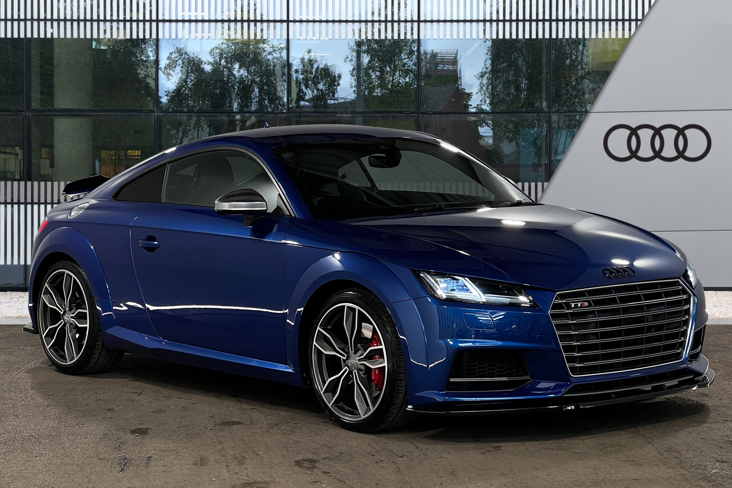 Main listing image - Audi TT S
