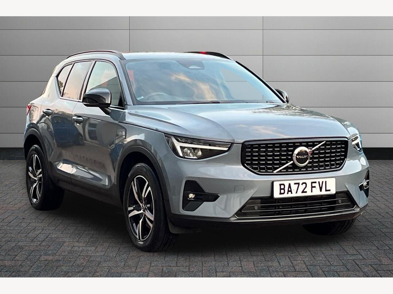 Main listing image - Volvo XC40