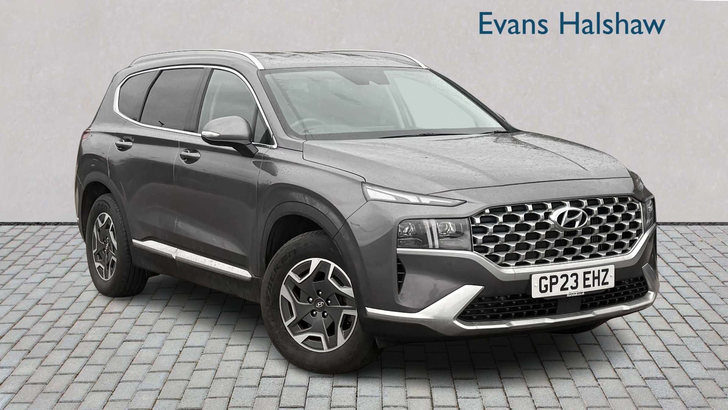 Main listing image - Hyundai Santa Fe